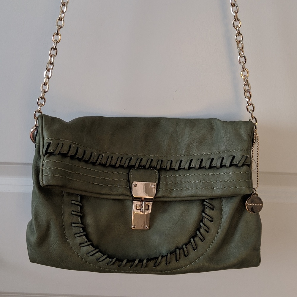 Green Shoulder bag with chain